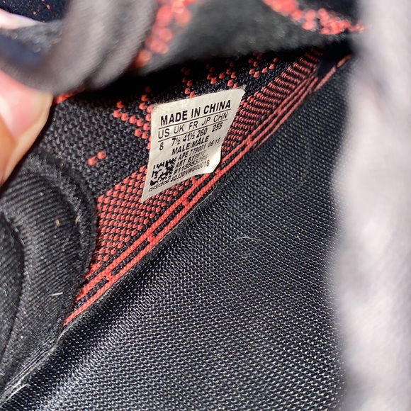 Yeezy Boost350 V2 - Picture 3 of 7